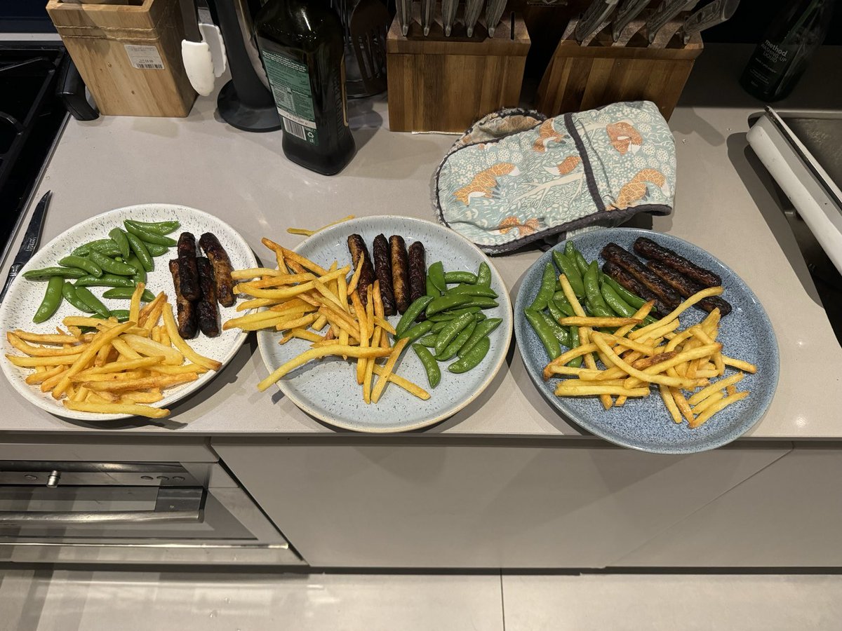 Laurence Fox tweet media