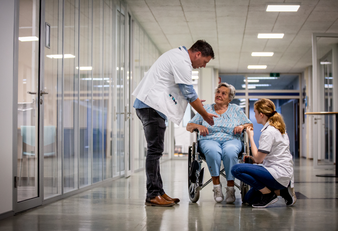 𝗩𝗮𝗰𝗮𝘁𝘂𝗿𝗲: 𝗗𝗼𝗰𝗲𝗻𝘁 𝗭𝗼𝗿𝗴👈
Wil jij jouw kennis van de beroepspraktijk verzorgende en verpleegkundige zorg delen met studenten?  Je bent breed inzetbaar binnen MBO2 Flex en kunt diverse werkvormen toepassen. Reageer voor 18 maart bit.ly/439akuR
#onderwijs