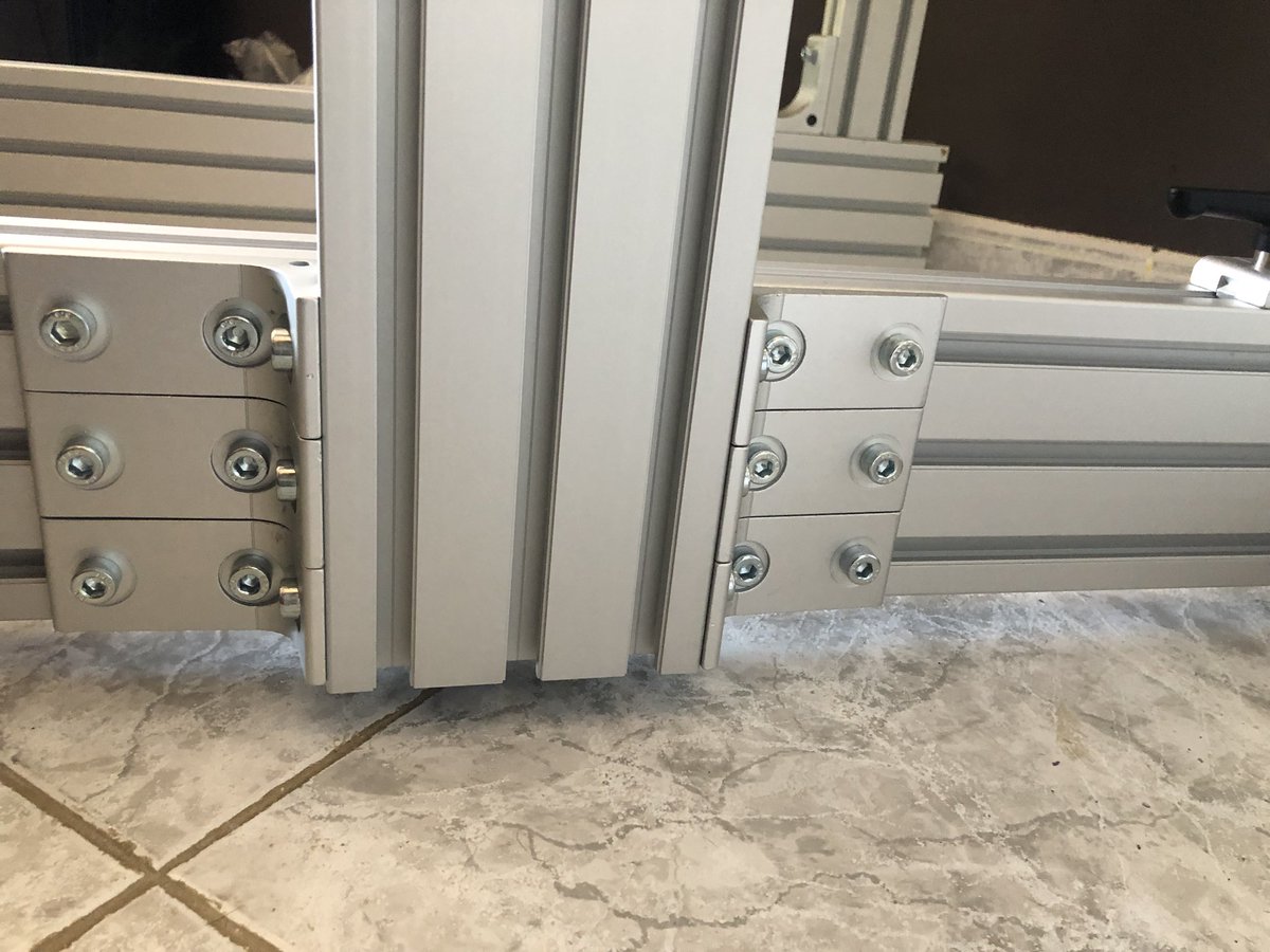 If your steering wheel is very strong, we have the solution, the solid aluminum IBPsimracer brackets are ideal for eliminating vibrations, ask us about them

#simracer #Simracing #cockpit #simulation