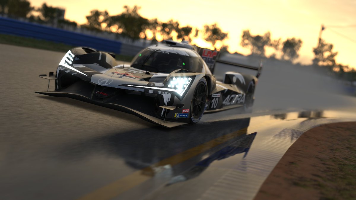 iRacing tweet media