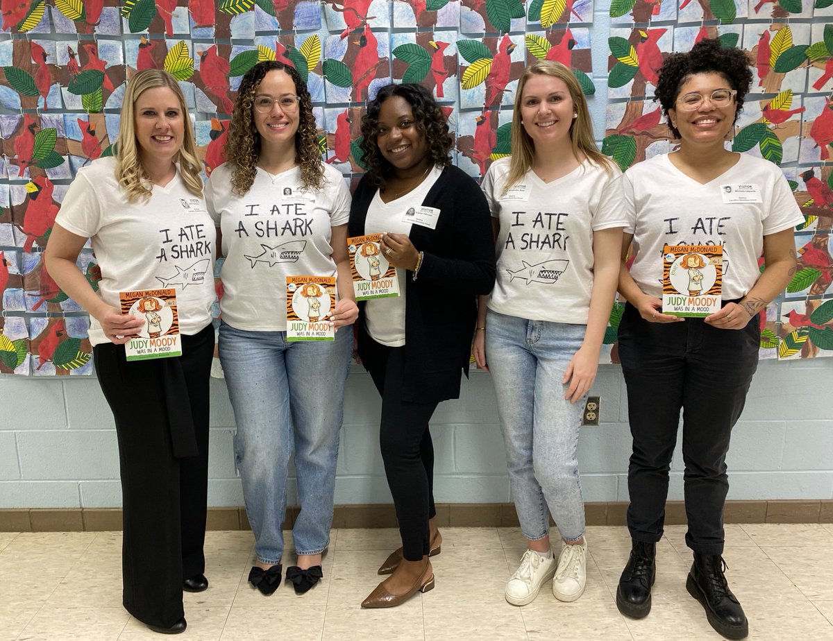 CarrolltonES's tweet photo. A big thanks to our friends from Towne Bank who funded the purchase of our “One school, One Book,” put personalized stickers on each cover, helped distribute the stacks to classes, &amp; even read chapter 1 to students! We value their partnership! https://t.co/KEAeK4PeTl