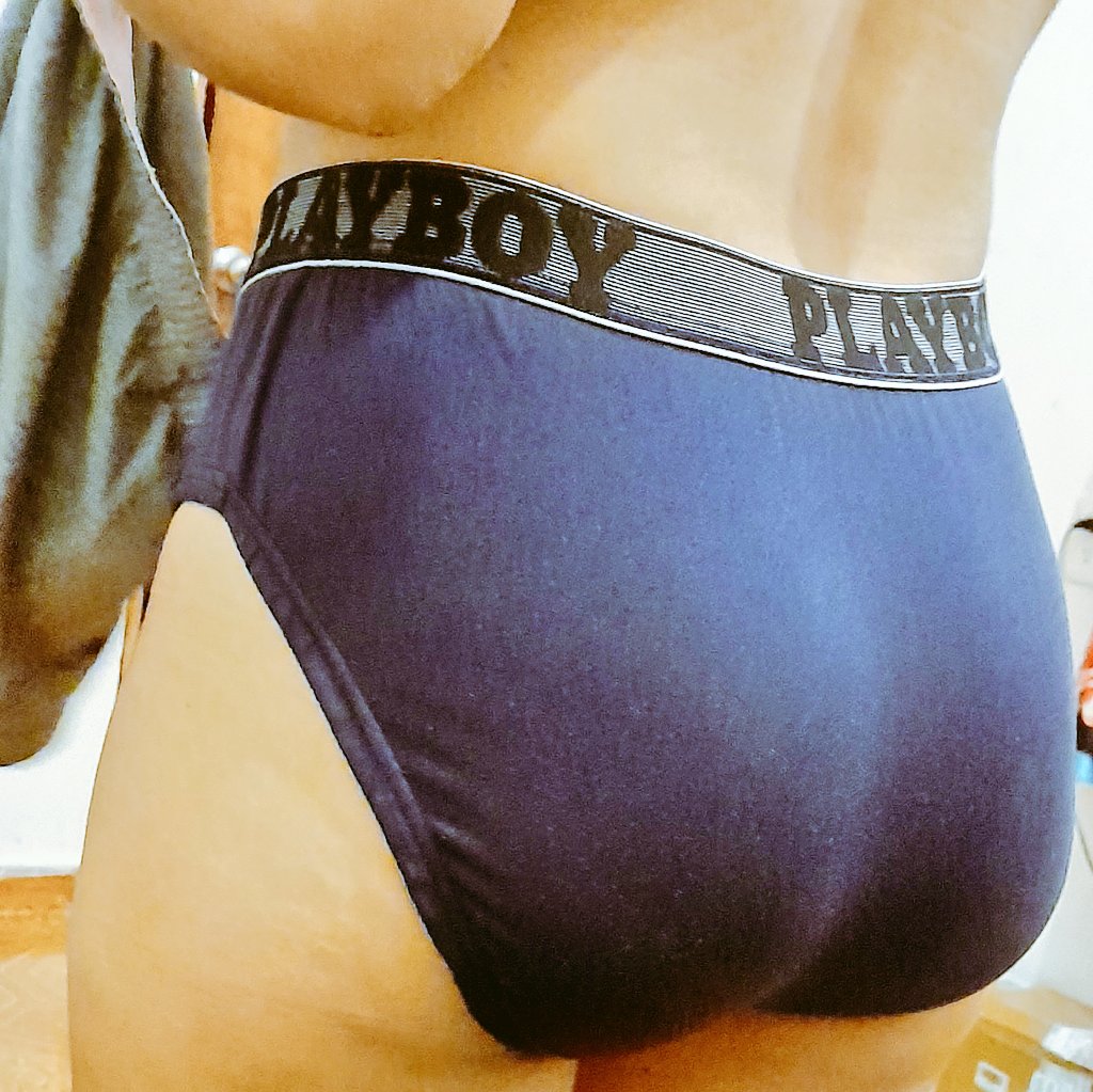 ElyellaD10's tweet photo. Hermosas nalgas de mi mujer https://t.co/mqjYbsAZXM