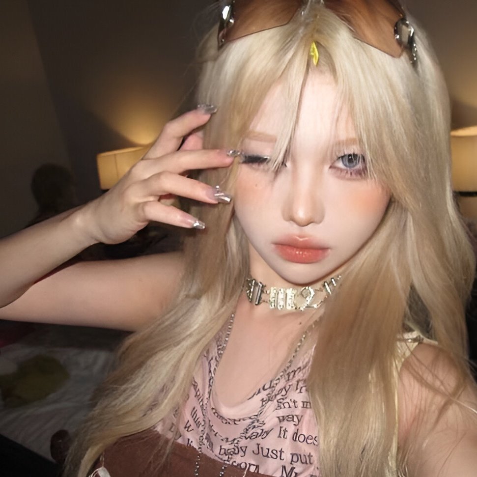 tearyfis's tweet photo. ⠀⠀⠀⠀⠀  ⠀⠀⠀⠀⠀  

                          tearyfis's 𝙣𝙚𝙬 𝙥𝙤𝙨𝙩 ;; 

                                    de todas,
                             yo soy la 𝒇𝒂𝒗𝒐𝒓𝒊𝒕𝒂. 
⠀ https://t.co/JKx3U6ropY
