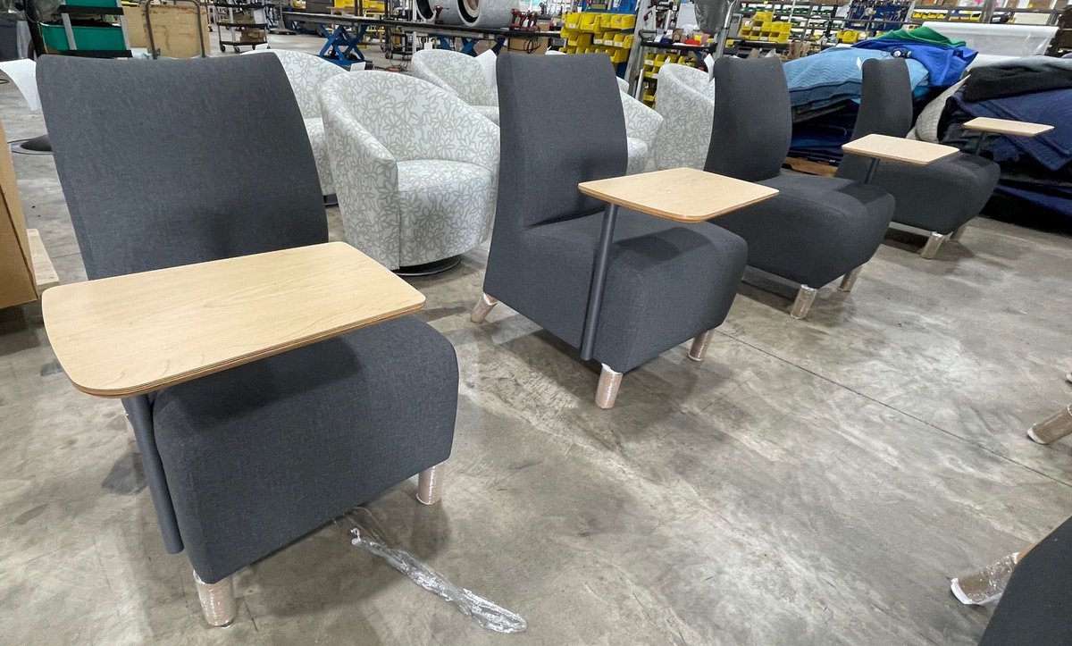These Bay chairs are ready for learning! The unique one-piece seat and back with cove wipe-out make Bay a versatile addition to any higher education institution. Paired with a tablet arm, they're ready for students to work, collaborate and learn! #higheredlounge #learninglounge