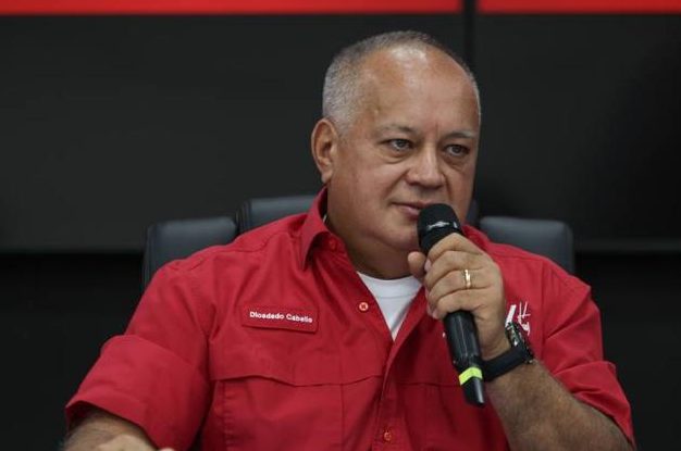 Diosdado Cabello: Hay que coordinar el trabajo en equipo para asegurar la victoria en el Zulia goo.su/AHS0D3L #SomosCompromisoPatrio