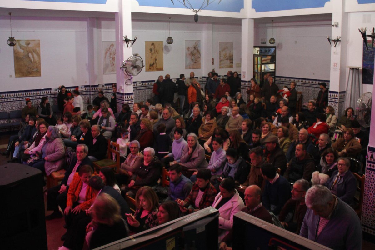 ppalmodovar's tweet photo. 🔝💯Lola Moyano representó al Partido Popular de Almodóvar en el acto Mujeres de Luz que organizó el pasado viernes 8M el Ateneo Popular en el que se homenajearon a dos mujeres de nuestro pueblo:
💜 Encarni Márquez Aguilera.
💜 Laura Sánchez Mata. https://t.co/tHDWnufKBF