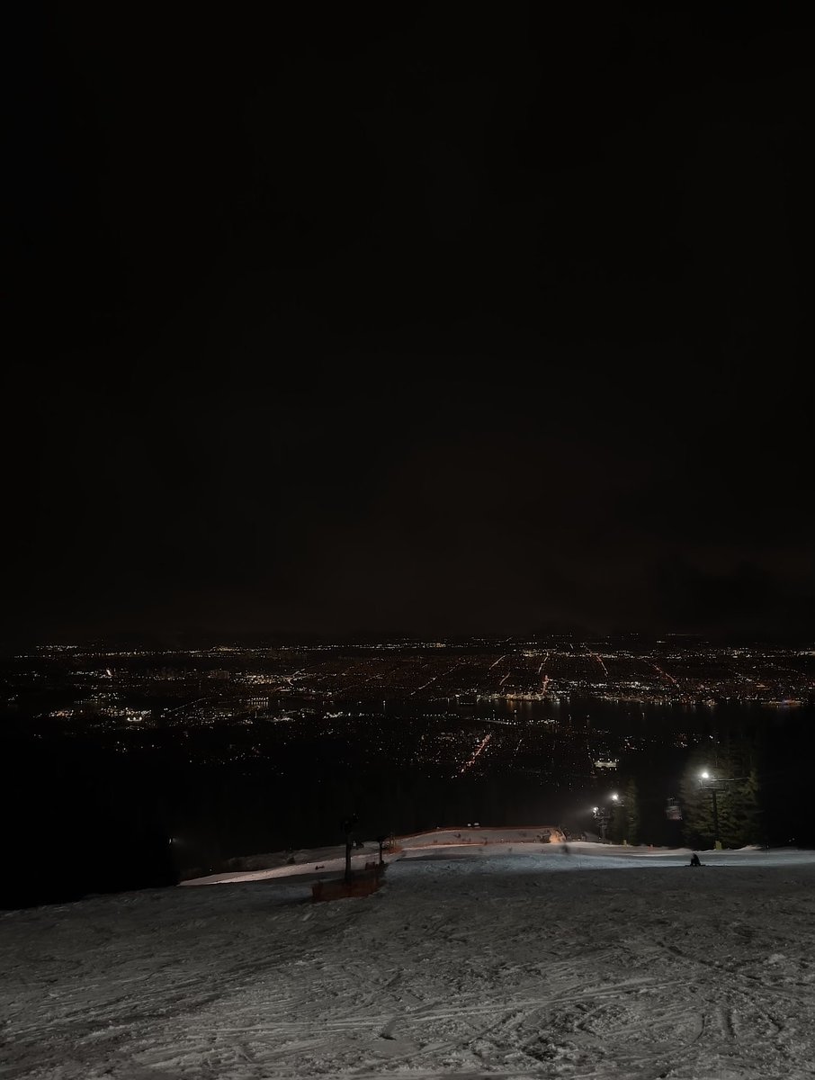 rutelsss's tweet photo. ski day on the top of Van ⛷️ https://t.co/viXnbO2ZiT