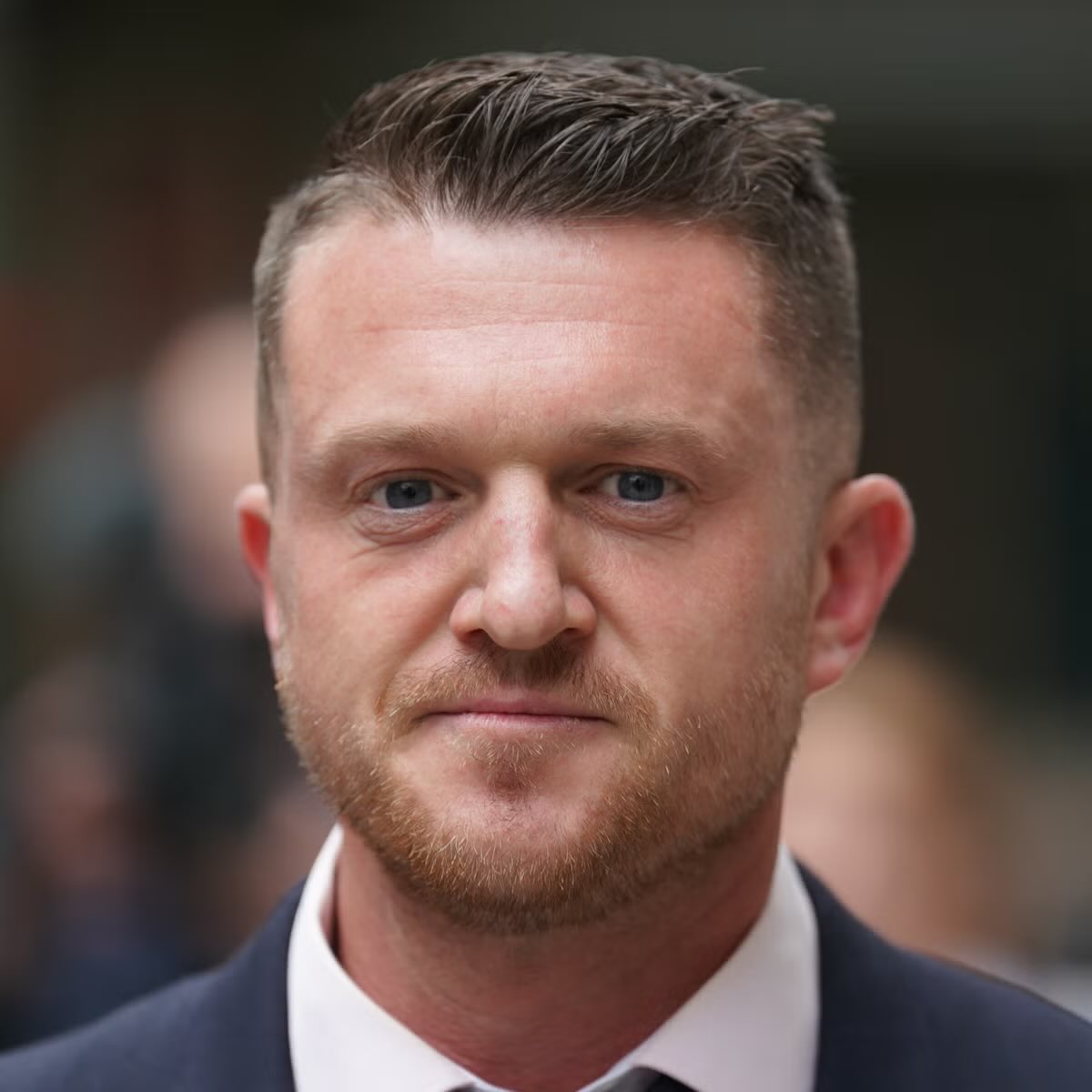 Give me a Thumbs Up 👍 and RETWEET, If YOU STAND WITH TOMMY ROBINSON 🇬🇧