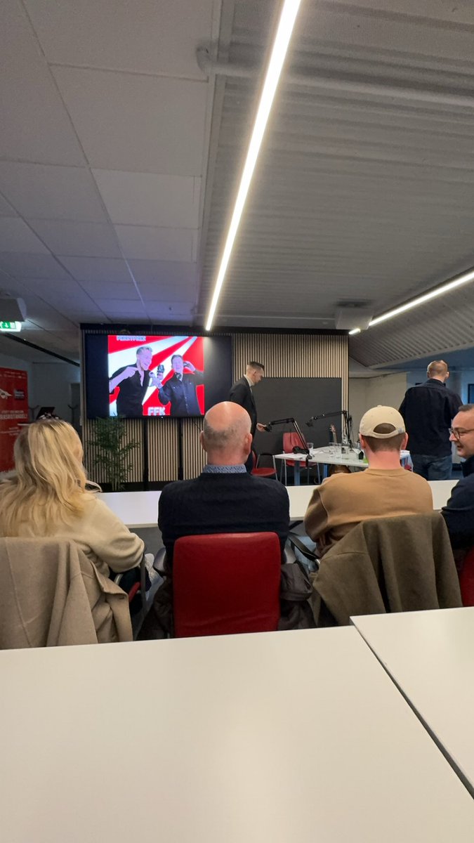 Martintbjerke's tweet photo. Overlegen seier på Quiz på livepod med @PerryPrek 🥳 https://t.co/pW1VuxEiV3