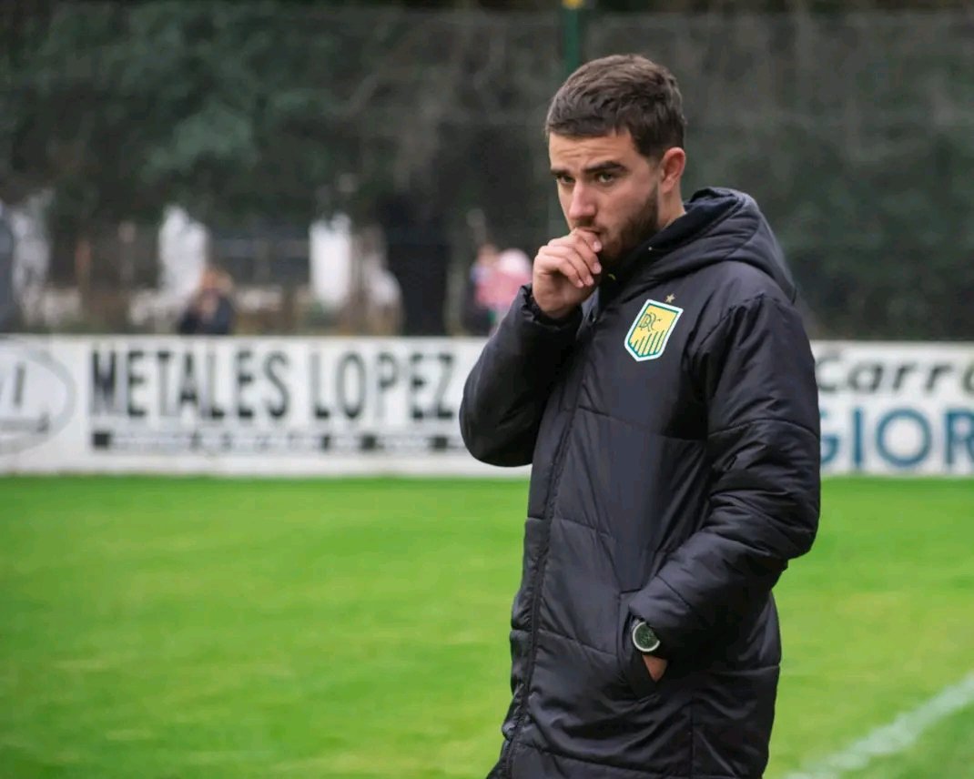 rodririquelme8's tweet photo. #LRFRC Mauro Grassi DT #DeportivoRioCuarto " En una liga tan competitiva como la nuestra es importante comenzar ganando, lo viví tranquilo al debut por lo que el equipo demuestra. Uno ha trabajado para está oportunidad".
Foto: Lucia Alonso
#LineaDeportiva Fm Gospel 102.9 https://t.co/osWz4yVoPM