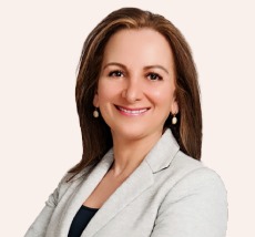 JewishRiverside's tweet photo. Chabad JCC of Riverside will host a lecture titled “Finding Freedom and Liberation: The Heroic Fight for Self Determination” delivered by Jacqueline Saper, author of “From Miniskirt to Hijab—A Girl in Revolutionary Iran.” 
Wednesday evening, March 13, 7:00 p.m.
Light Dinner too! https://t.co/iZIGJ9pPOU