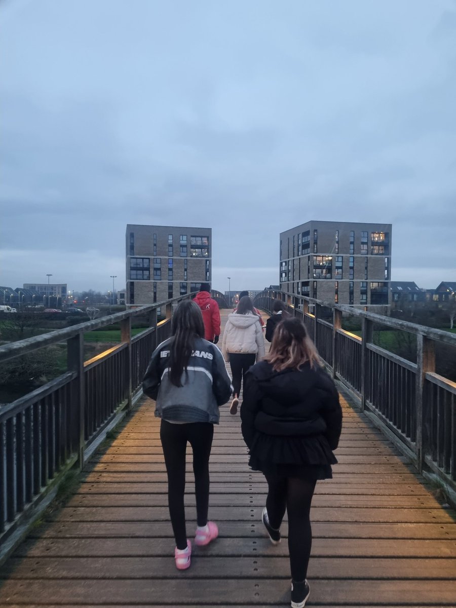 Had a lovely night with our @PEEK_project_ youth community council young people who had organised a wellbeing walk! Walking is great for both physical and mental health and it was lovely to get a catch up and a blether with the troops!