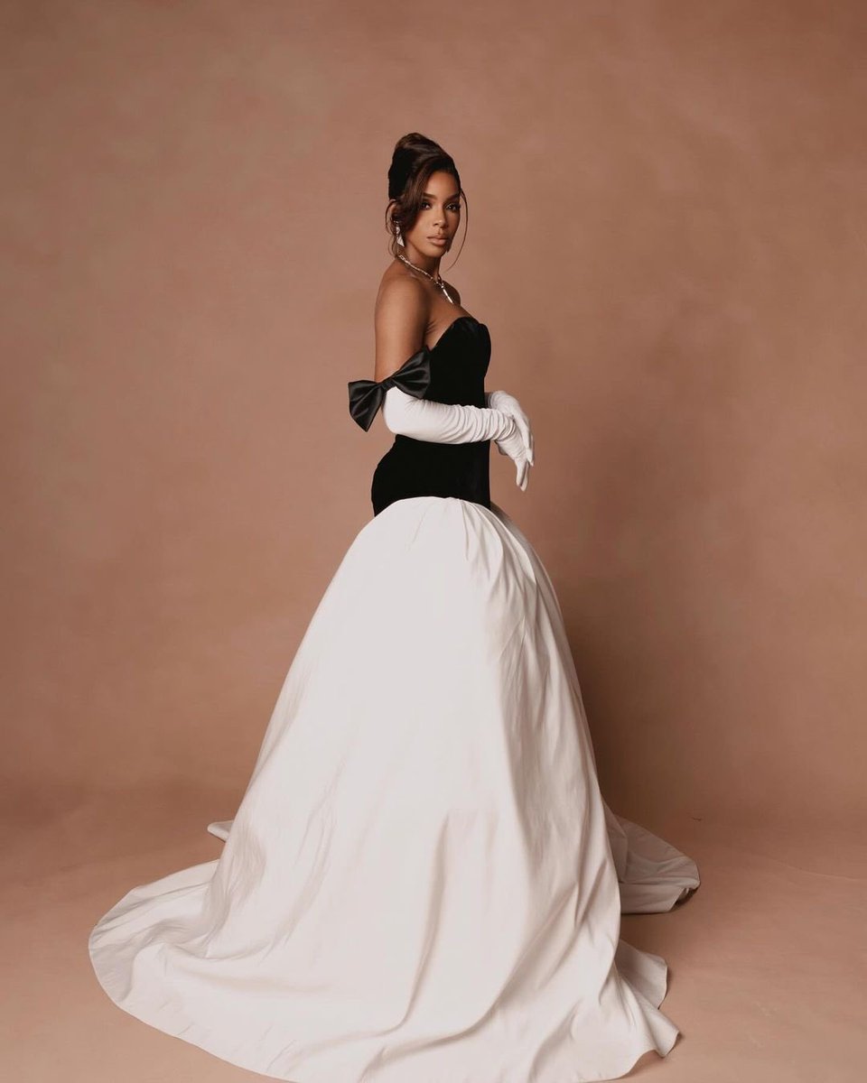 KELLYROWLAND's tweet photo. https://t.co/CRH1G5eHSX