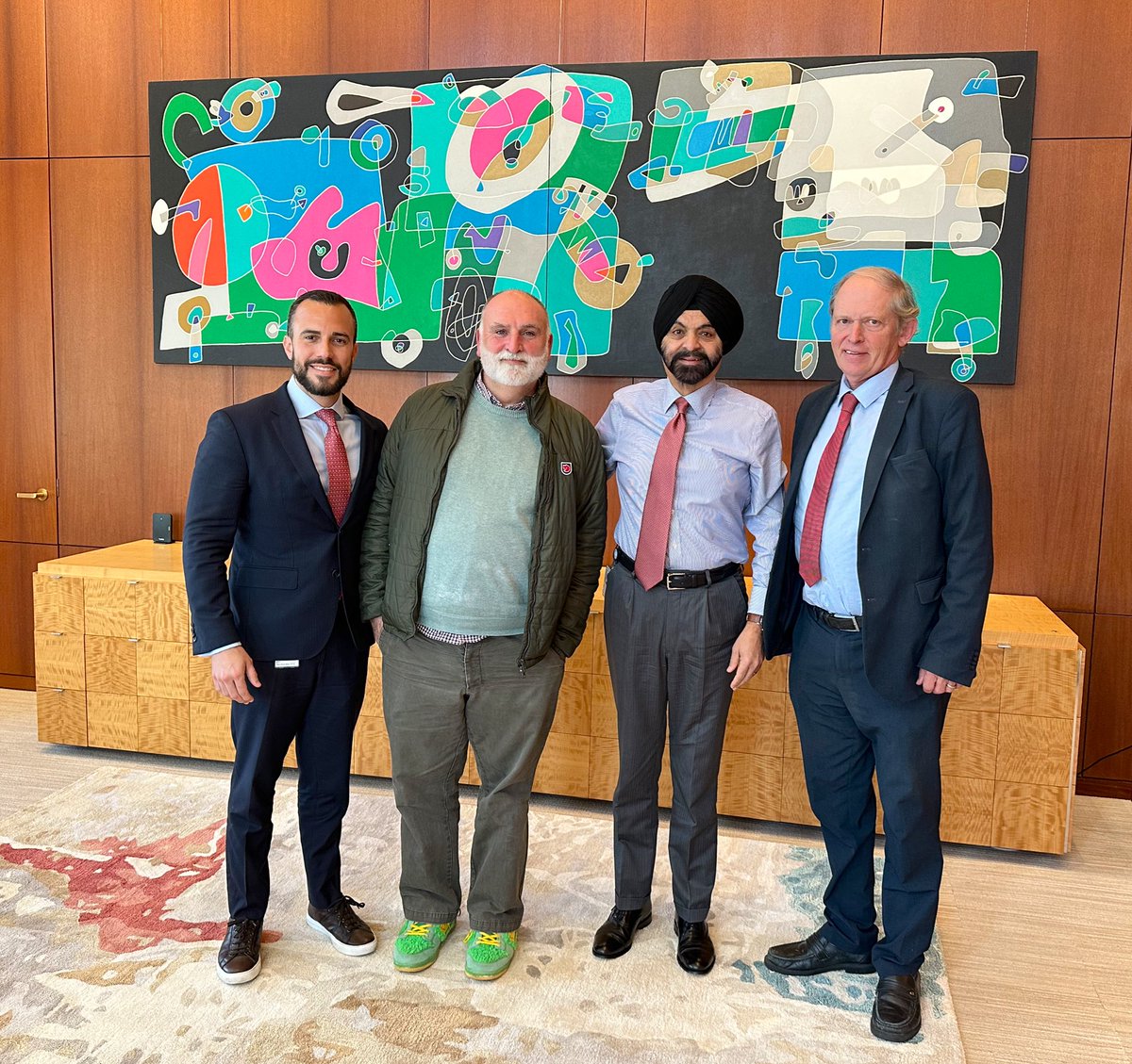Connecting the dots with two transformative leaders: @WCKitchen founder @chefjoseandres & @WorldBank President Ajay Banga. Utterly inspired for how we can work together to address #food & #nutrition security around the world. #ChefsForTheWorld