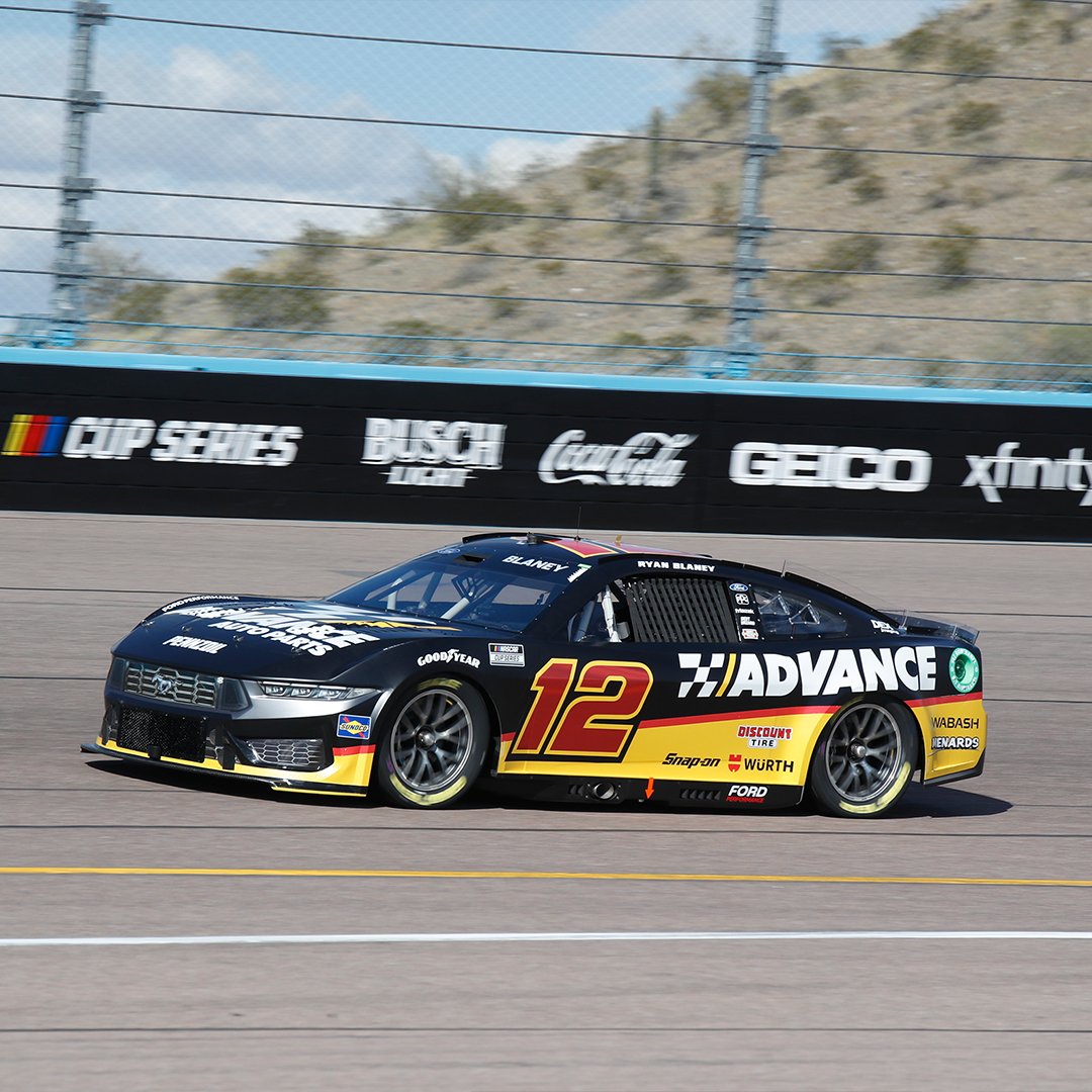 Scenes from this weekend's top-5 finish for @Blaney at @phoenixraceway featuring the new Advance paint-out. 🏁 @Team_Penske | @NASCAR