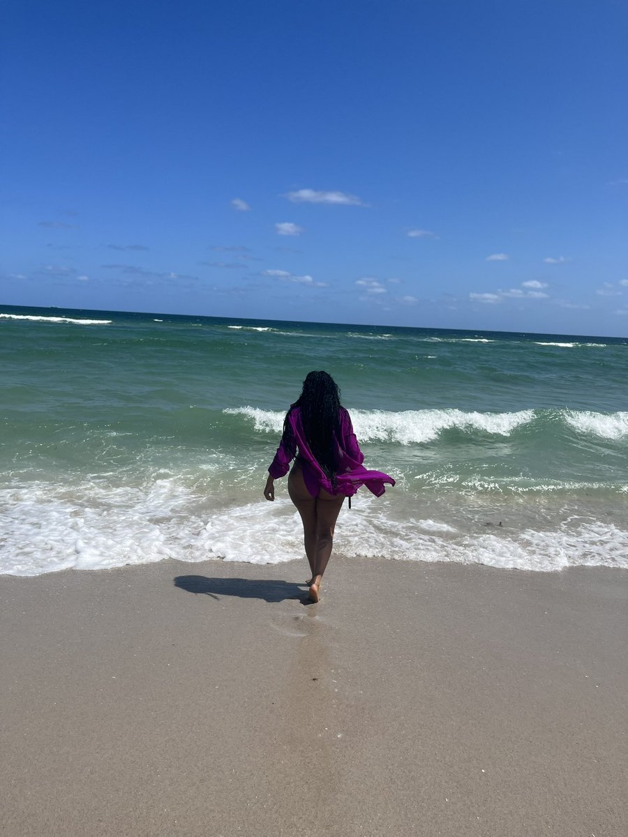 The real Myamiii in MIAMI 🌴 
My Beach Better

SPRING BREAK IN MIAMI 🏖️ 24’ 🌊 

#springbreakmiami #miamibeach #baddie #momsofinstagram #fyp #explore #vacation