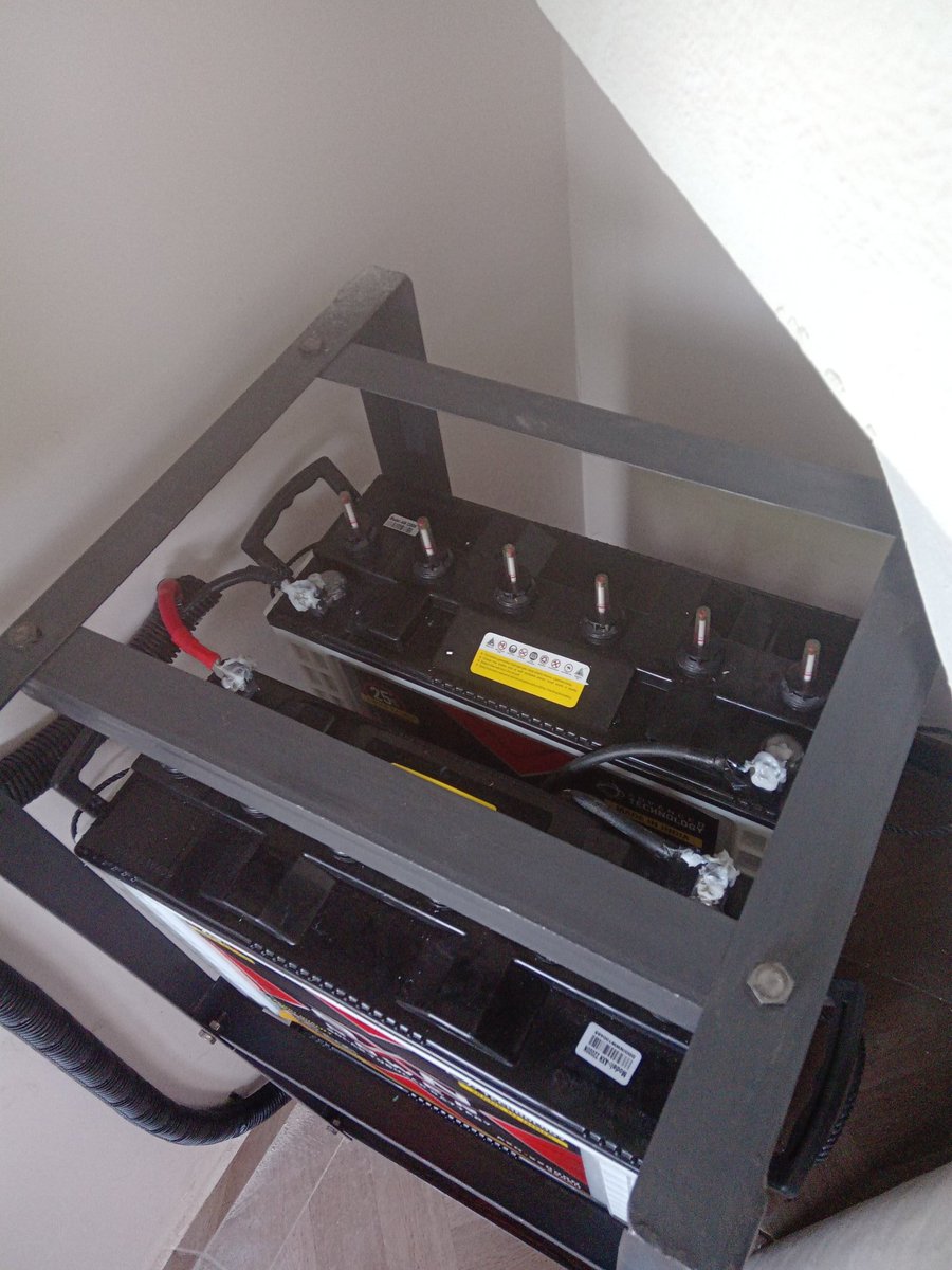 jil_obi's tweet photo. Simple storage for a 10kVA 48V system. https://t.co/SuM3QmWiNo