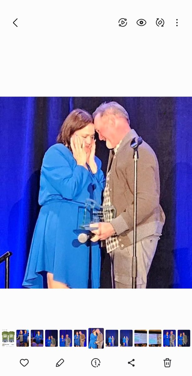TheQueenVee's tweet photo. It was a privilege & honor as a 21-year #stage4coloncancersurvivor #advocate #patientnavigator to receive the 2nd Annual @jerrykelly13pga Award, given to someone who embodies passion & commitment to advocacy for this disease. #CologuardClassic @CologuardGolf @GICAlliance https://t.co/0yMp7PnHeI