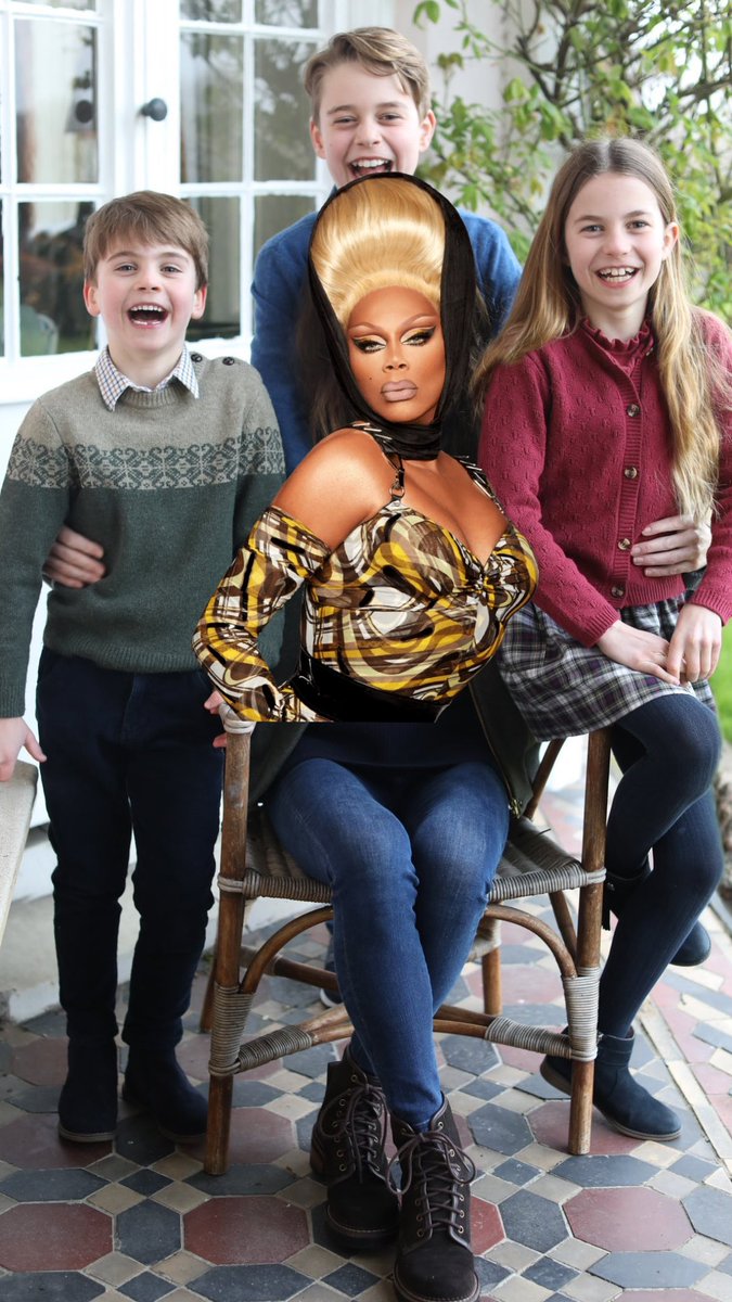 ChevalierRoldan's tweet image. What do you mean this been edited??