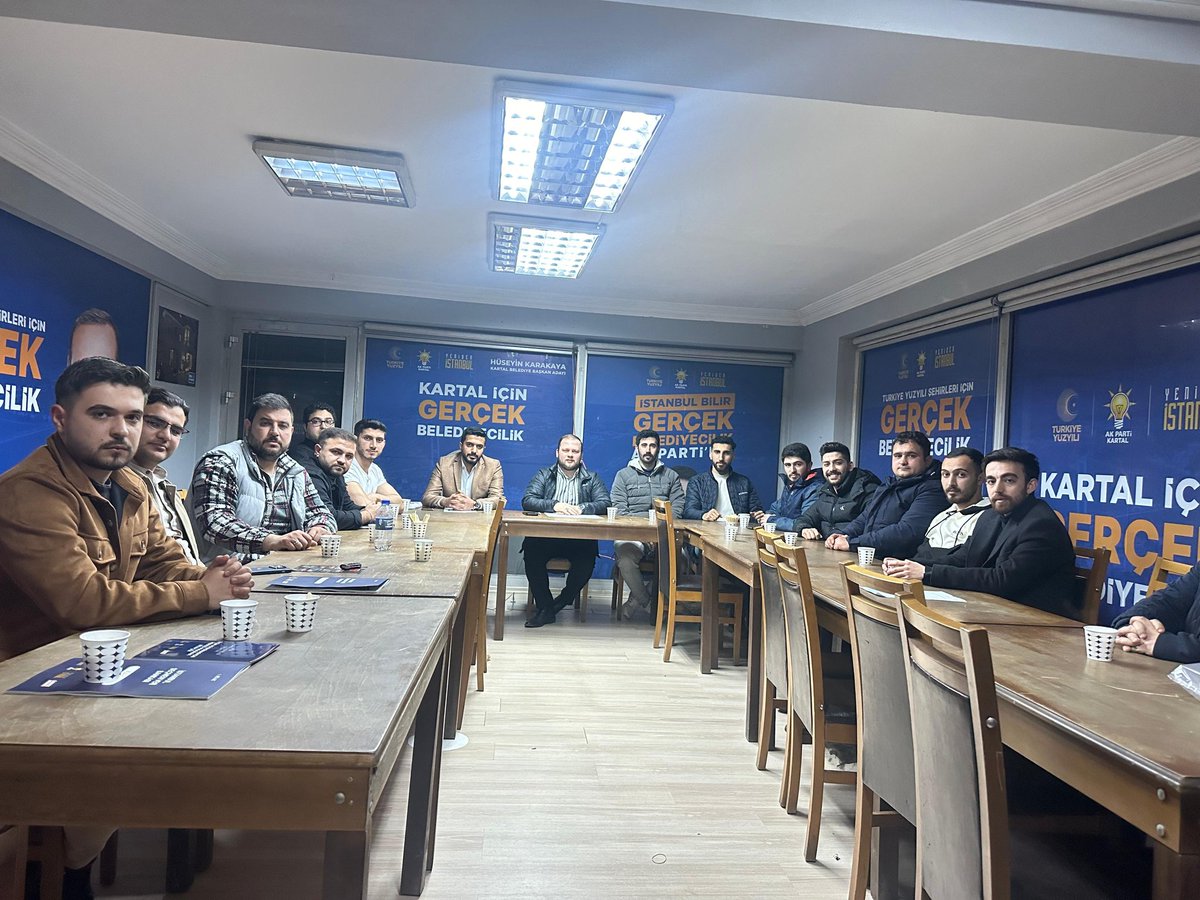 AK Parti Kartal Mahalle Gençlik Kolları Başkanları Toplantısını İlçe Teşkilatlanma Başkanımızın katılımıyla gerçekleştirdik.

#Yenidenİstanbul #YenidenKartal 
#GençsinÖndeYürü #İnandığınYoldaYürü
