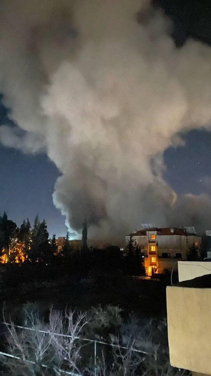 WarMonitors's tweet photo. ⚡️Zionist airstrikes on Baalbek, Lebanon https://t.co/hKTzZe29Ow
