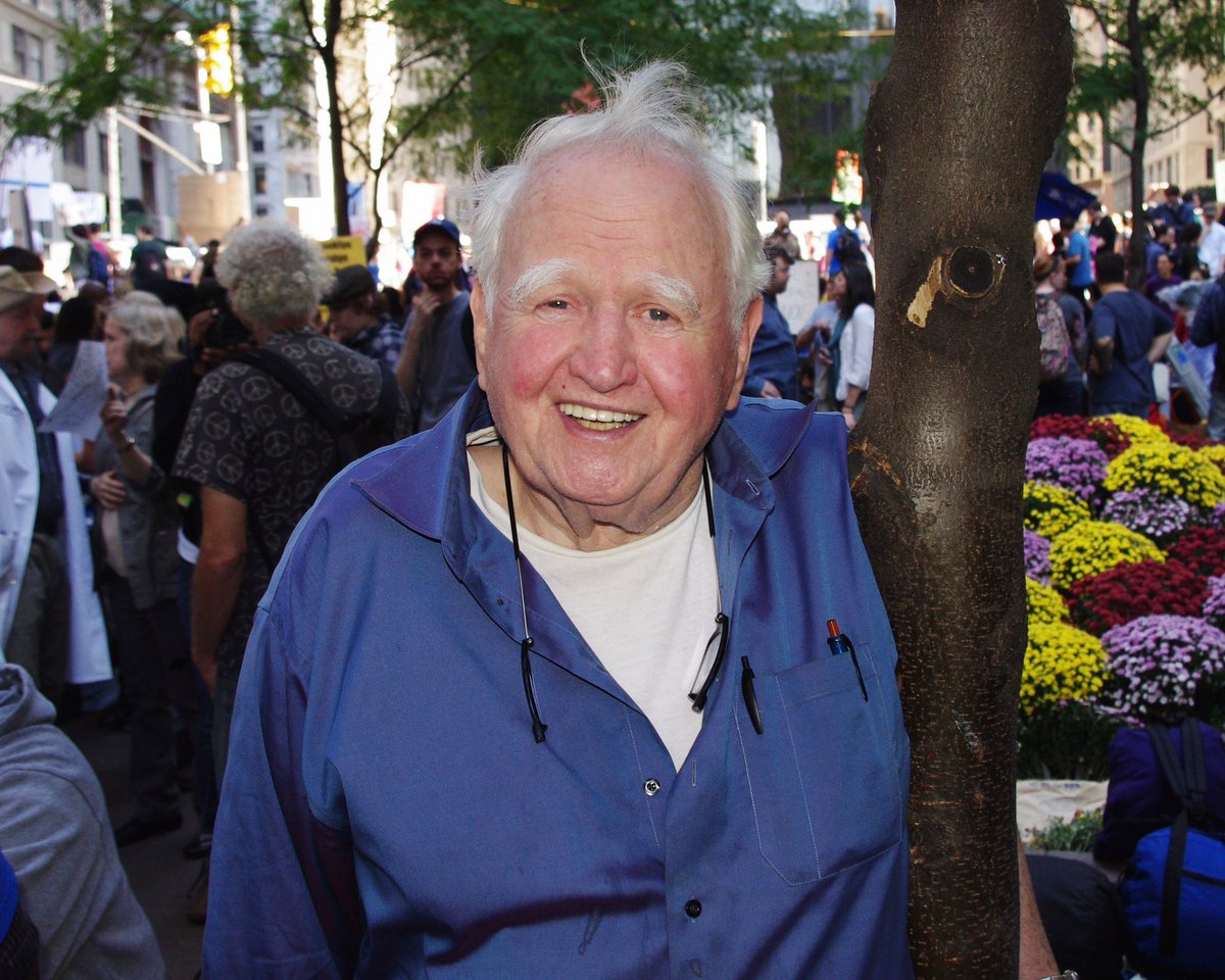 IrelandinNY's tweet photo. We are saddened to hear of the passing of Malachy McCourt. A born raconteur, Malachy's acting &amp; storytelling has left an indelible mark, capturing the essence of Irish-American culture for generations to come. Sending heartfelt condolences to his family &amp; all those who loved him. https://t.co/5HKL11BfMU