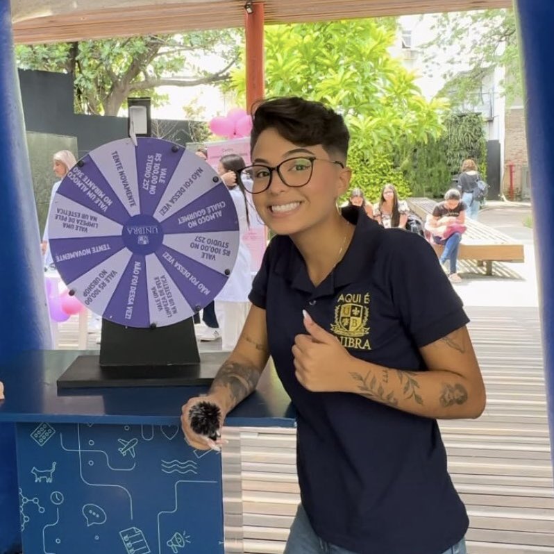 aloha_connect's tweet photo. Foi aqui que pediram bastidores de gravações?Nossa Ia Melo mostrando momentos de bastidores exclusivos para vocês :

#alohainfluencer #alohaconnect #bastidores #iamelo #unibra https://t.co/Cn7sT9PxQH