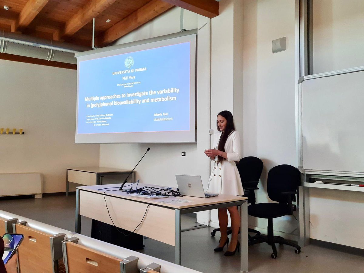 FoodPhDUnipr's tweet image. Congrats to our colleagues @TosiNicole and Laura that today defended their PhD thesis! 

Nicole on multiple approaches to investigate the variability of #polyphenol #bioavailability and #metabolism 🫐🍇

Laura on leveraging #lacticacidbacteria for new #sustainable processes 🧀🦠