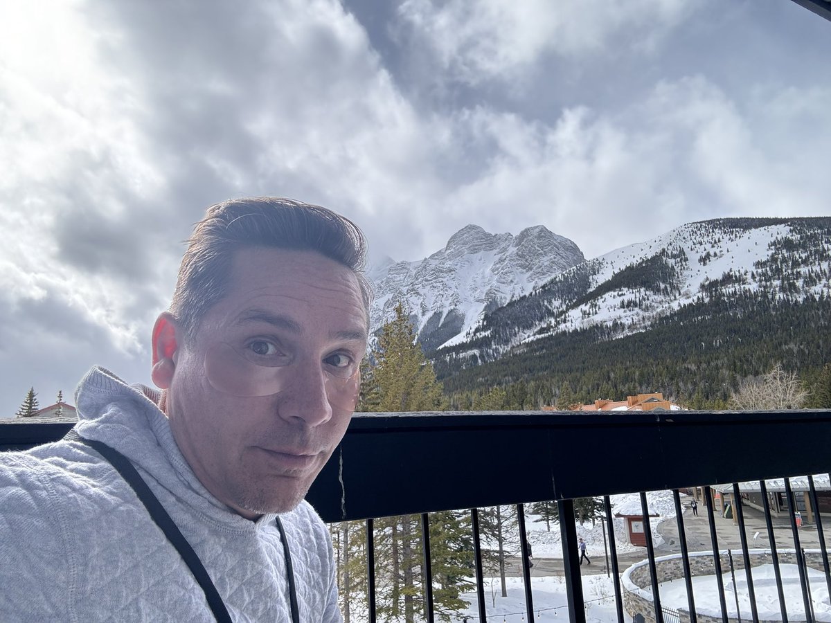 GrantFedorukPT's tweet photo. Just rejuvenated @111Skin
@RESULTS_Tweets @BExSummit thanks to https://t.co/VL2LfKmR7f in our gift bag!!!
#bexsummit https://t.co/XoCvnLNdic