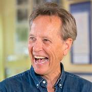 WistfulCass's tweet photo. I usually watch programmes about #Books & #Writing but #WriteAroundTheWorld with #RichardEGrant is unwatchable
Old Dicky keeps overacting: over-grinning, over dribbling over his Neapolitan pizza, or simply gurning stupidly
Back to #OnlyConnect & #UniversityChallenge https://t.co/idlIGFbca1