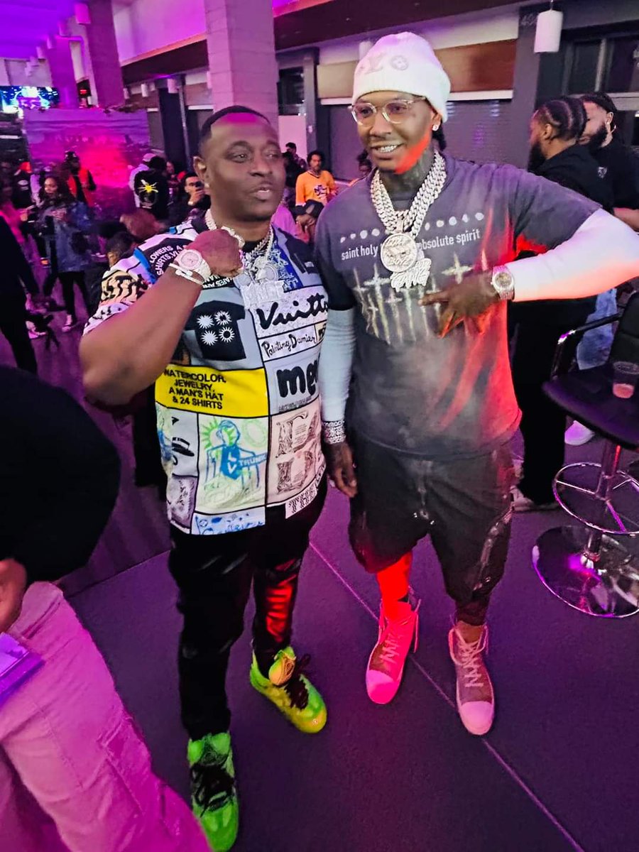 NNGEKASH's tweet photo. @MoneyBaggYo said you got that shiiii on I said it’s only right I was getting money when I booked you @ 2500 over nine years ago @ Xclusive Night Club and it’s still on the FLO #NNGE 🦅DOUBLE🆖E🦅 https://t.co/Z7G4mTDKkv