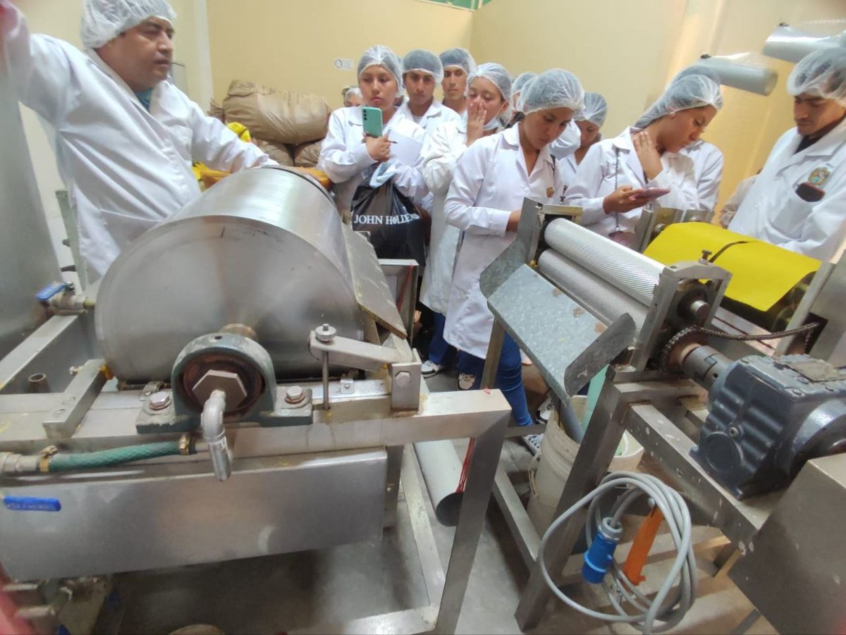 UNSCHoficial's tweet photo. 👉Como parte del viaje de estudios, la E.P de Ing. Agroindustrial, los estudiantes visitaron empresas del tramo de #Chincha a #Tumbes, como: TEXTIL DEL VALLE S.A, AGROINDUSTRIAS #PARAMONGA S.A, COLPEX S.A.C., SAN ROQUE, #Tabernero, CITE Trujillo del @MINPRODUCCION, entre otras. https://t.co/O1RG8607ss