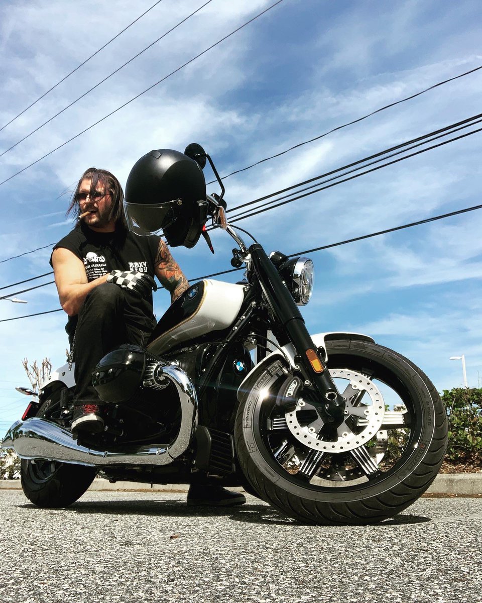 realKILLERkross's tweet photo. Out here on a perfect day and suddenly- a RARE Super Panda sighting!
#WeaponXprogram #Family https://t.co/teGxhRhG1g