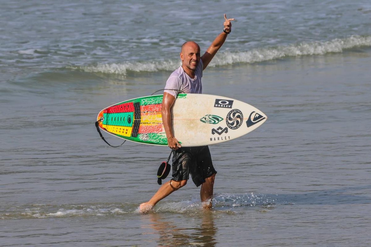 Última sesión de surfing en Brasil antes de volver a casa. Obrigado 🙏❤️
<a href="/Quiksilver/">Quiksilver</a> <a href="/oakley/">Oakley</a> <a href="/houseofmarley/">House of Marley</a> <a href="/super73/">Super73</a> <a href="/yowsurf/">YOW SURF</a>