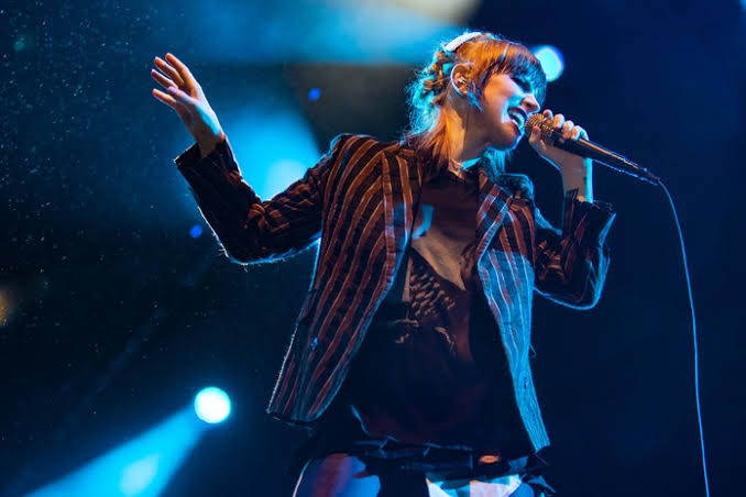 paramorebrasil's tweet image. Há um ano, exatamente neste horário, esperávamos o início de um dos melhores shows de nossas vidas: Paramore no Centro Esportivo Tietê, em São Paulo! 🥹

📷 Stephanie Hahne