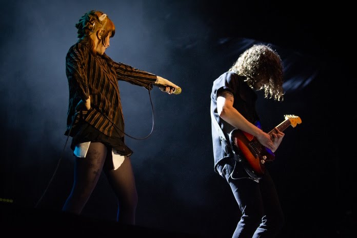 paramorebrasil's tweet image. Há um ano, exatamente neste horário, esperávamos o início de um dos melhores shows de nossas vidas: Paramore no Centro Esportivo Tietê, em São Paulo! 🥹

📷 Stephanie Hahne