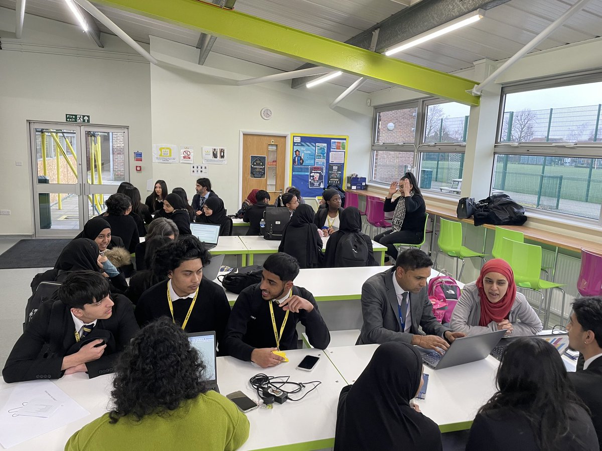 SKSixthForm's tweet photo. Listening to our students’ views of life at Seven Kings Sixth Form. #studentvoice what an articulate, thoughtful and engaged group of young adults. A joyful afternoon with so much food for thought. https://t.co/kM1z4mP6QC