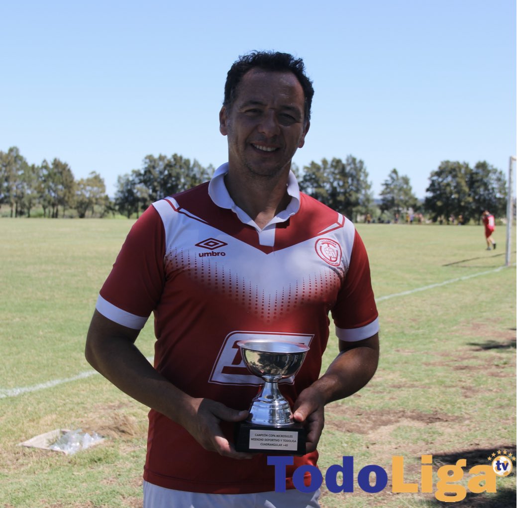 TodoligaTV's tweet photo. ¡Felicitaciones a la barra amiga de @tacuau que levantó una de las copas en la #CopaMicrosules 🏆 2024! https://t.co/W6iwBbZMyy