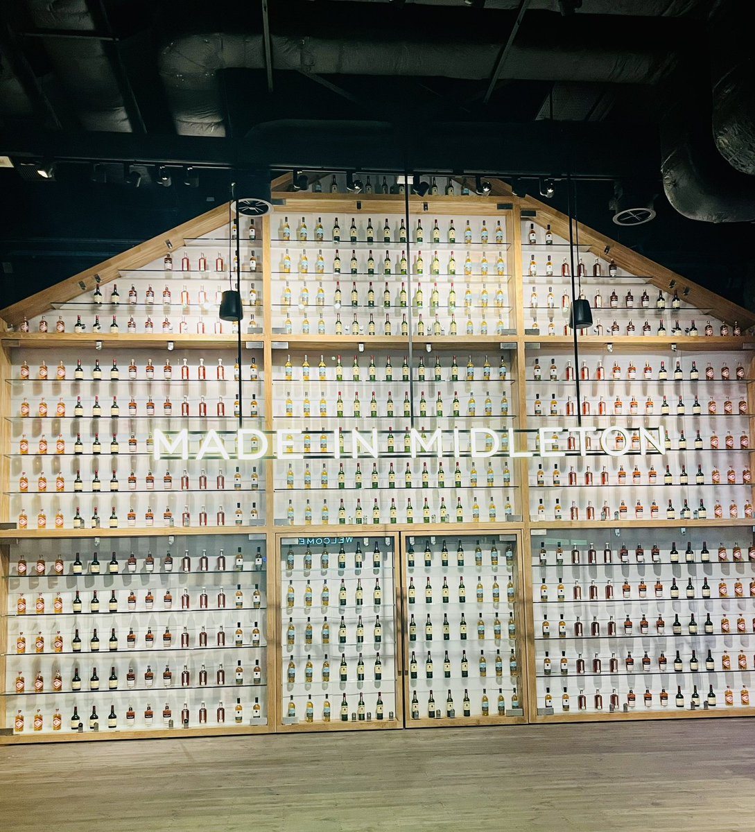 ConciergeCJohn's tweet photo. I was delighted to visit @jamesonwhiskey Midleton today as they reopen following an extensive refurbishment. Thank you Helen for your kind invitation and fantastic tour of the facility. A great tourist attraction so near to @FotaIsland #CorkConcierge #OnOurDoorstep #BackOpen https://t.co/BN5HiwyNJN