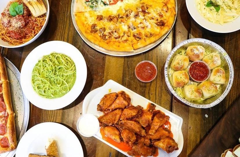 We got a little something for everyone! Call us tonight! 😍  

#foodie #foodstagram #raleighnc #instagood #nc #919 #carync #hollyspringsnc #apexnc #wakeforestnc #carypizza #Johnnyspizzanc #johnnyspizza #pizza #hungry #pizzatime #local #onthetable #raleigheats #caryeats