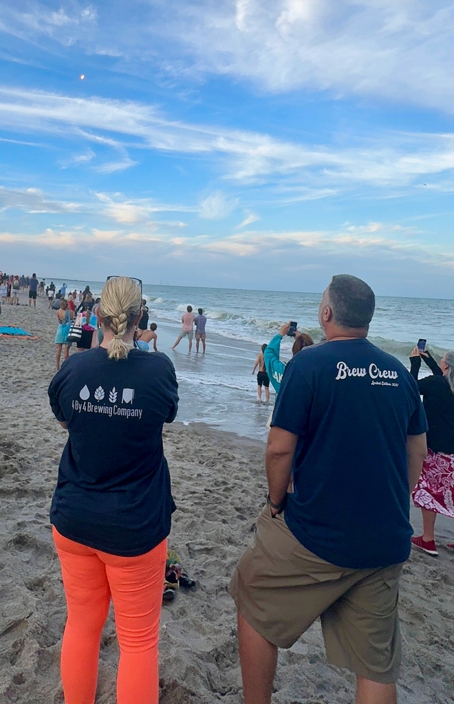 How cool is this?! 😍

#Reppin4By4 at the SpaceX Rocket Launch on Cocoa Beach!!!

🍺

#ispy4by4 #showusyours #beermerch #brewerymerch #travel #represent #supportlocal #drinkcraft #craftbeer #drinklocal #independentbeer #sequiotapark #showmebeer  #springfieldmo #4by4brewingco