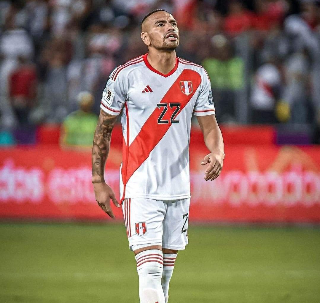 jordyxflores's tweet photo. Alexander Callens llegará hoy en horas de la noche proveniente de Grecia y mañana se unirá a los entrenamientos de la Selección Peruana. 

#AlexanderCallens #ArribaPeru #Fossati https://t.co/cFLRJ1zjB7