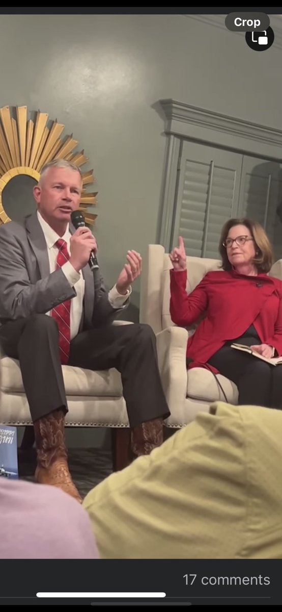 MuchoEl33406's tweet photo. @DelbertHosemann @SenatorWicker This is how Wicker debates: send in a weak spouse for even a weaker man! https://t.co/Eq1BcmOicg