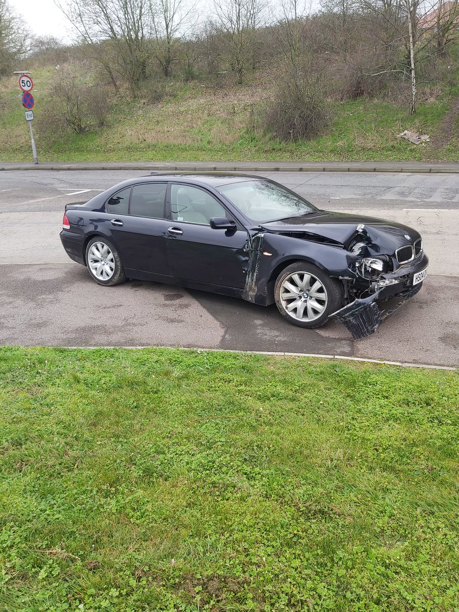 PCSO Mitchell was on the way to a job when they located this abandoned BMW on Southfleet Road, Swanscombe that had damaged some roadside furniture, which was reported to #KCCHighways AM cad 11-0615 #DriveSafely #RoadSafety #KeepingDartfordSafe