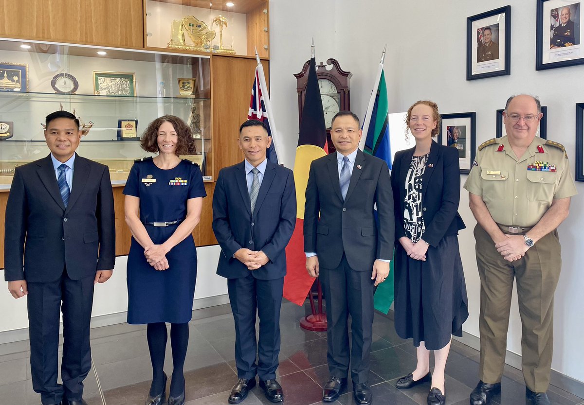 ADC_Australia's tweet image. Mabuhay and welcome to the College! We recently hosted @TeamAFP Deputy Chiefs of Staff for discussions with our 🇵🇭 cadets, students and exchange instructors from across Canberra for the occasion. Another fantastic opportunity to connect with regional mates | #MakePMEFunAgain
