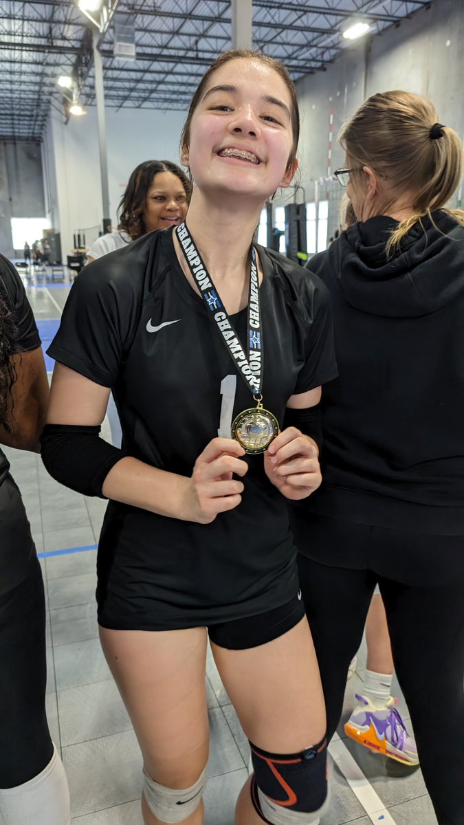 SamBaty2027's tweet photo. Great weekend at Block Madness 2024!
Champions of 16 Power! Great tuneup for MEQ, @BigSouthGA, and NEQ!
#gobigwave @TsunamiVBall https://t.co/wQicPzlvzX