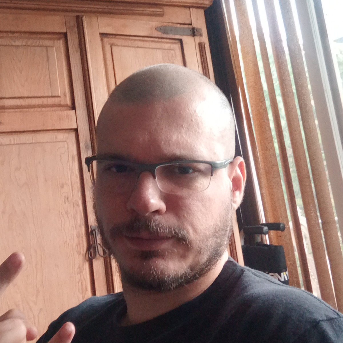 JulioAzprua1's tweet photo. #NuevaFotoDePerfil https://t.co/DWruGaBHJP