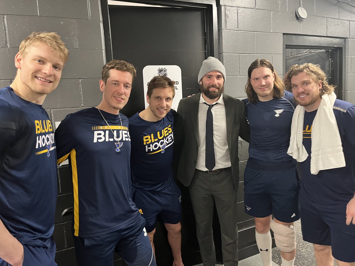 jprutherford's tweet photo. A few Stanley Cup champs hanging out postgame. #stlblues https://t.co/KhBCYPWFNb