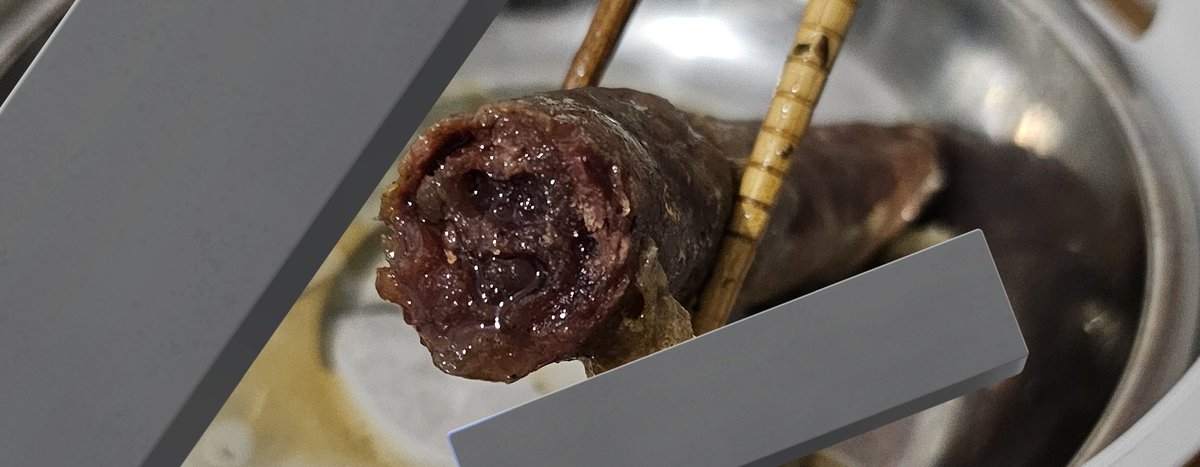 AddoilFrankie's tweet photo. #ABC_challenge
#MadeinUK #hongkongfood
品牌名:家香
介紹番,呢個係家香移英嘅膶腸嚟,蒸完有少少油,食落好重豬肉味,最尾鴨肝嘅味道慢慢帶出,軟熟好食🤤佢仲有賣臘腸同臘肉,值得一試😁係元朗老字號嚟
https://t.co/gFGVafKEEW https://t.co/vbITndfZu4