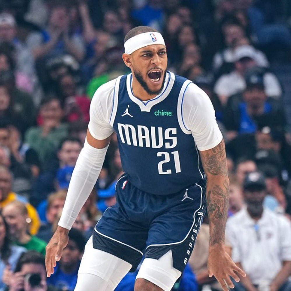 Daniel Gafford acertou 28 arremessos seguidos nos últimos 4 jogos.

28 ARREMESSOS SEGUIDOS!

O recorde é de Wilt Chamberlain, com 35 acertos em sequência.